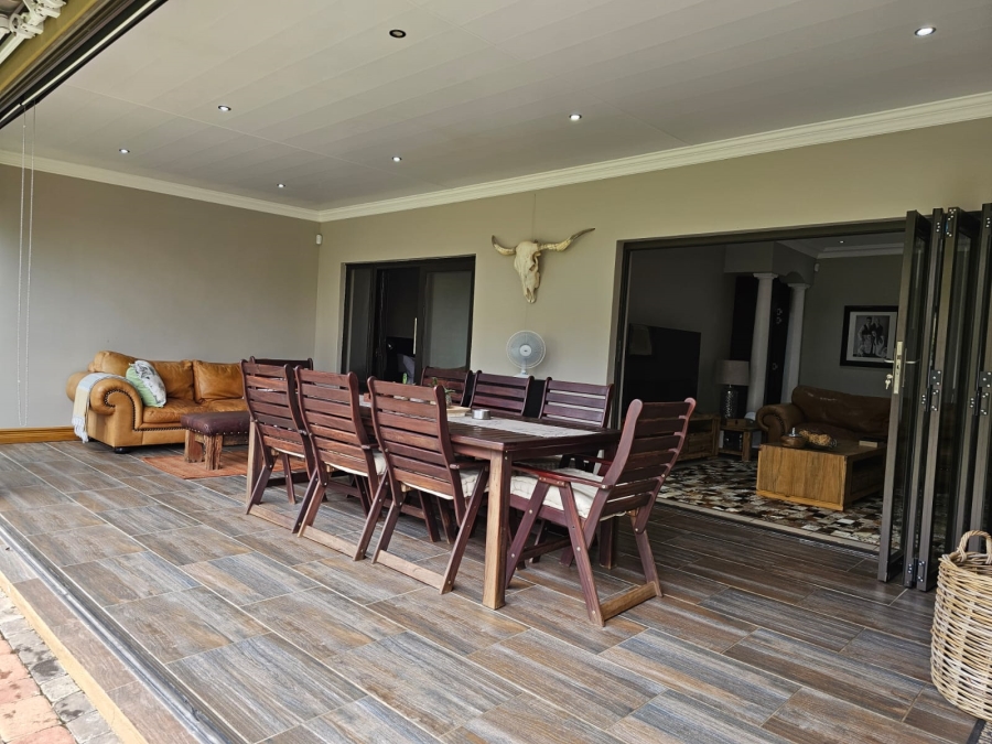 5 Bedroom Property for Sale in Jim Fouchepark Free State